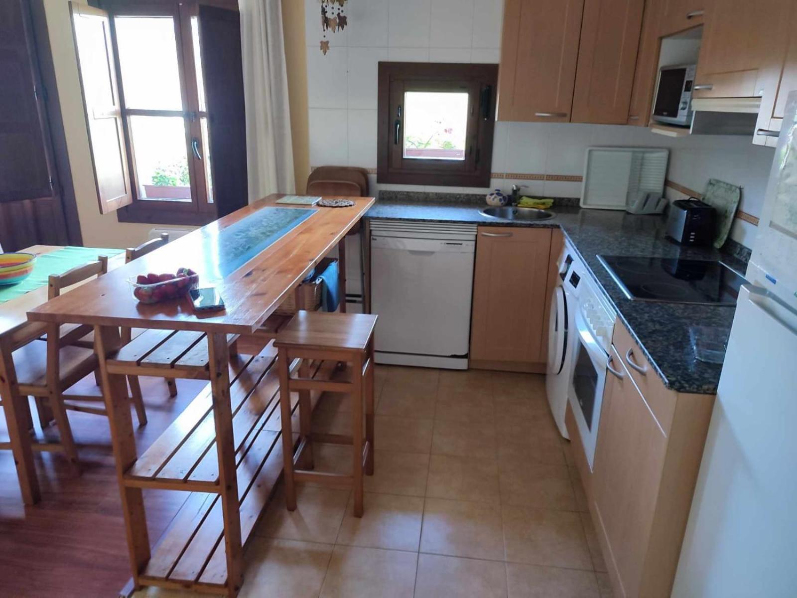 누에바데엘라네스 Acogedor Bajo Con Terraza Y Vistas 아파트 외부 사진