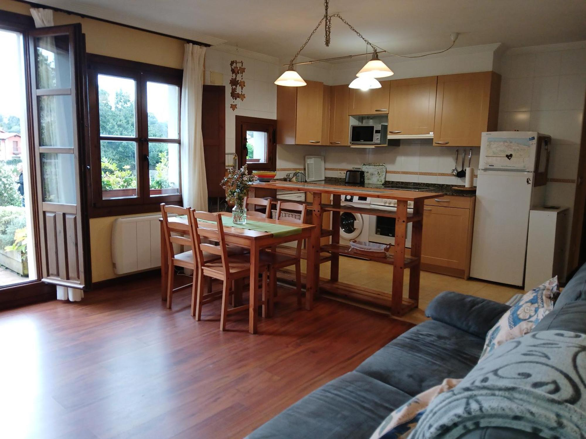 누에바데엘라네스 Acogedor Bajo Con Terraza Y Vistas 아파트 외부 사진